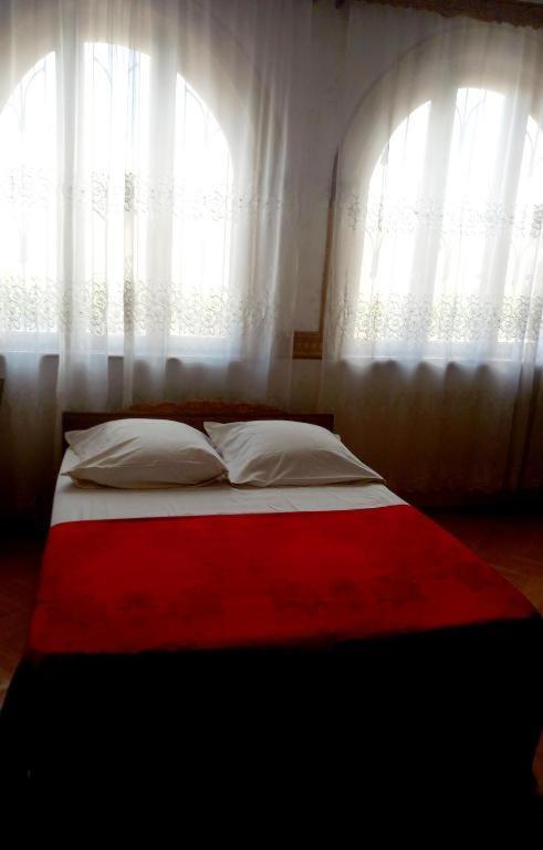 Hotel Guli à Gori Extérieur photo