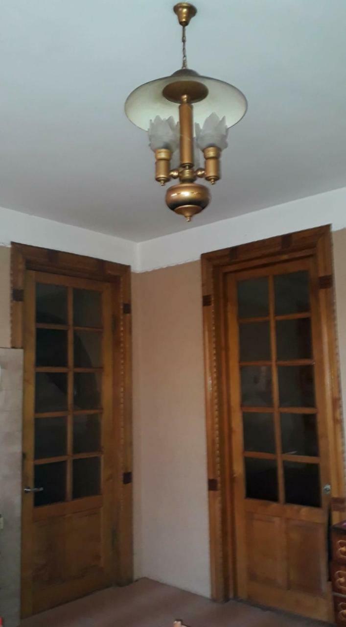 Hotel Guli à Gori Extérieur photo